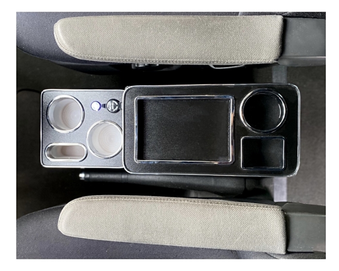 Consola central multifuncional para VW T5 y T6 con compartimento portaobjetos, negro brillante con puertos USB iluminados - Imagen 7