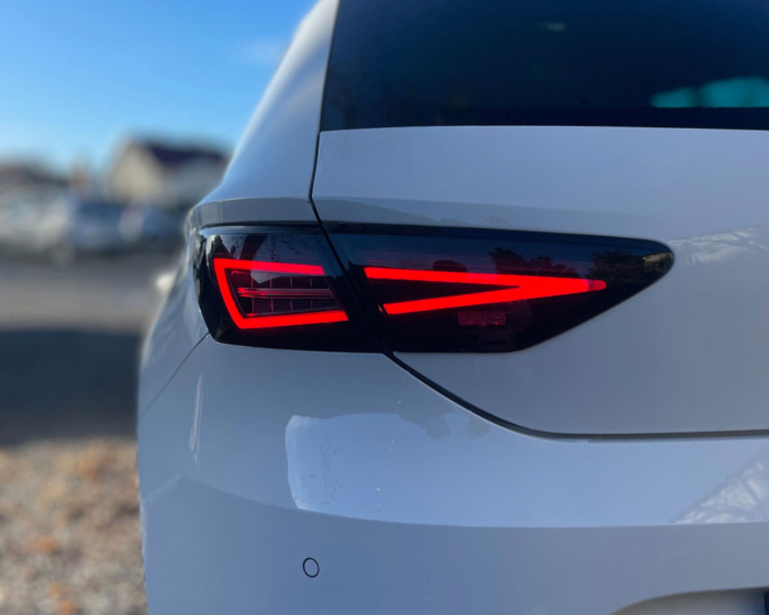 LED Rückleuchten Seat Leon III 3 5F 12-20 schwarz/rauch mit dynamischem Blinker für Original-Halogen