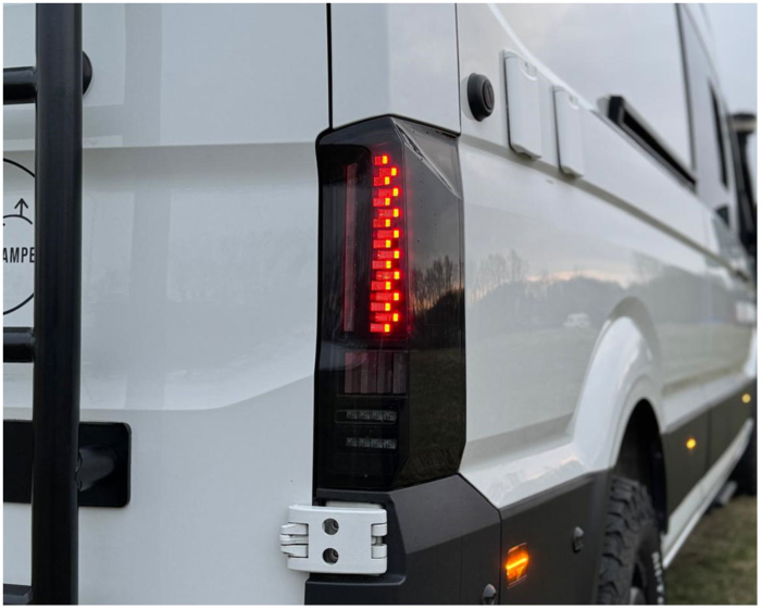 VOLL LED Rückleuchten VW Crafter SY, SX MAN TGE ab 2016 schwarz/rauch mit dynamischem Blinker – Bild 2